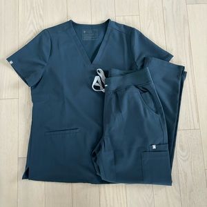 FIGS Dark Harbor Casma + High-waisted Yola Scrub Set